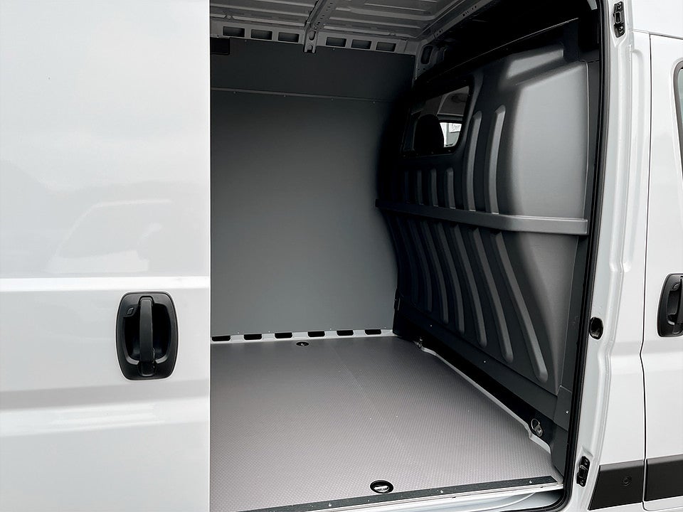 Bild på Peugeot Boxer BlueHDi 140hk Aut L3H2 - OMGÅENDE LEVERANS!