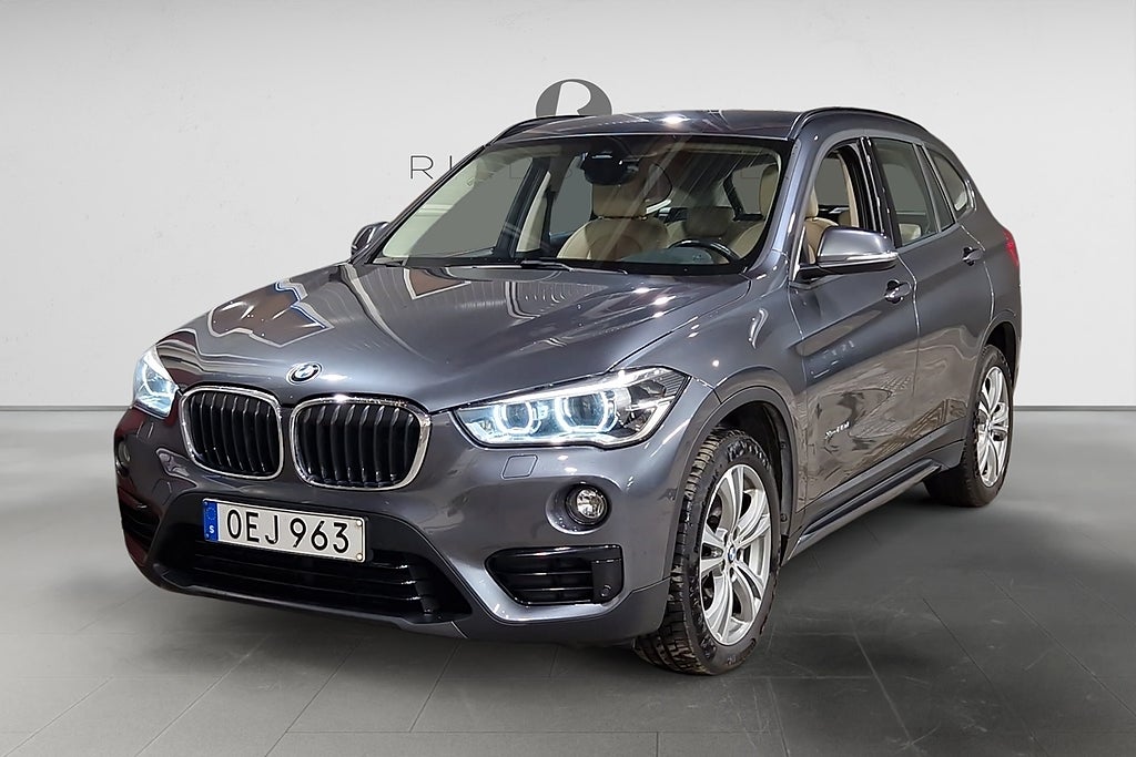 BMW X1 xDrive25d 231 HK AUT SPORT LINE DRAG NAVI HUD SKINN