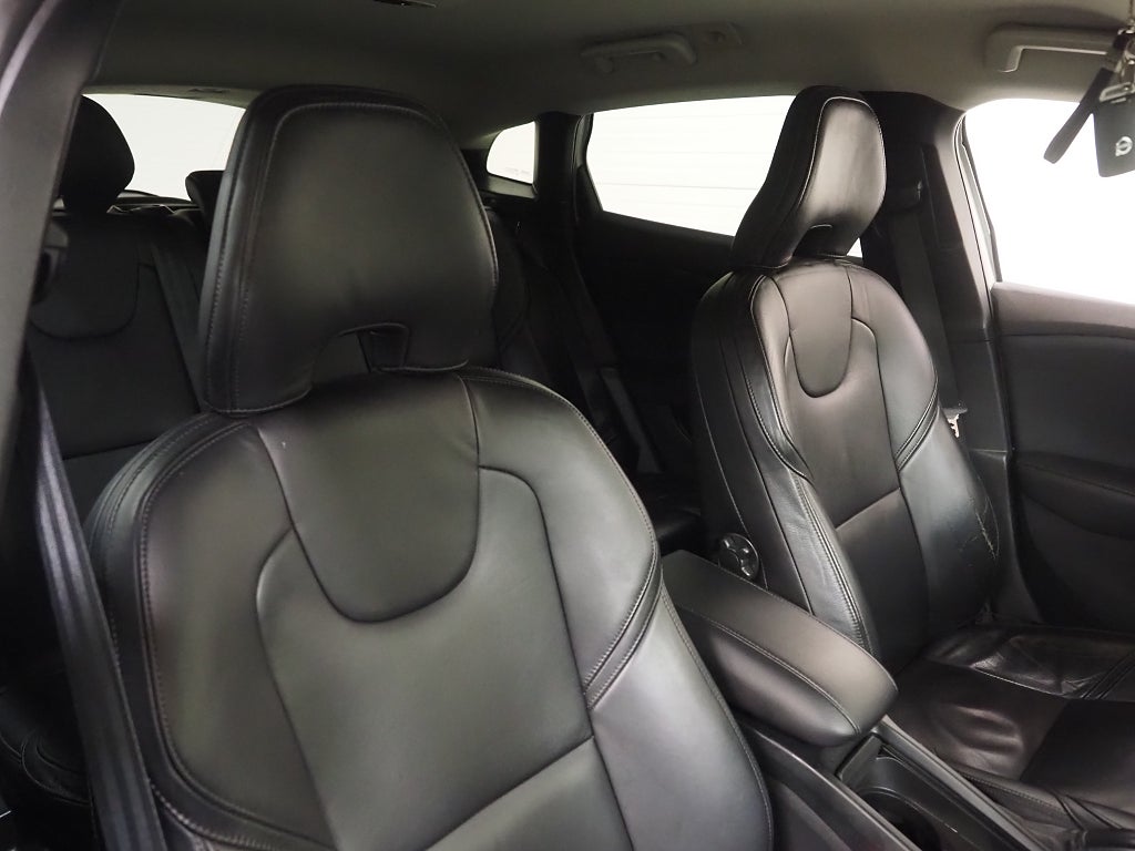 Volvo V40 D3 Geartronic Summum Drag Kamera D-Värm Skinn 2014