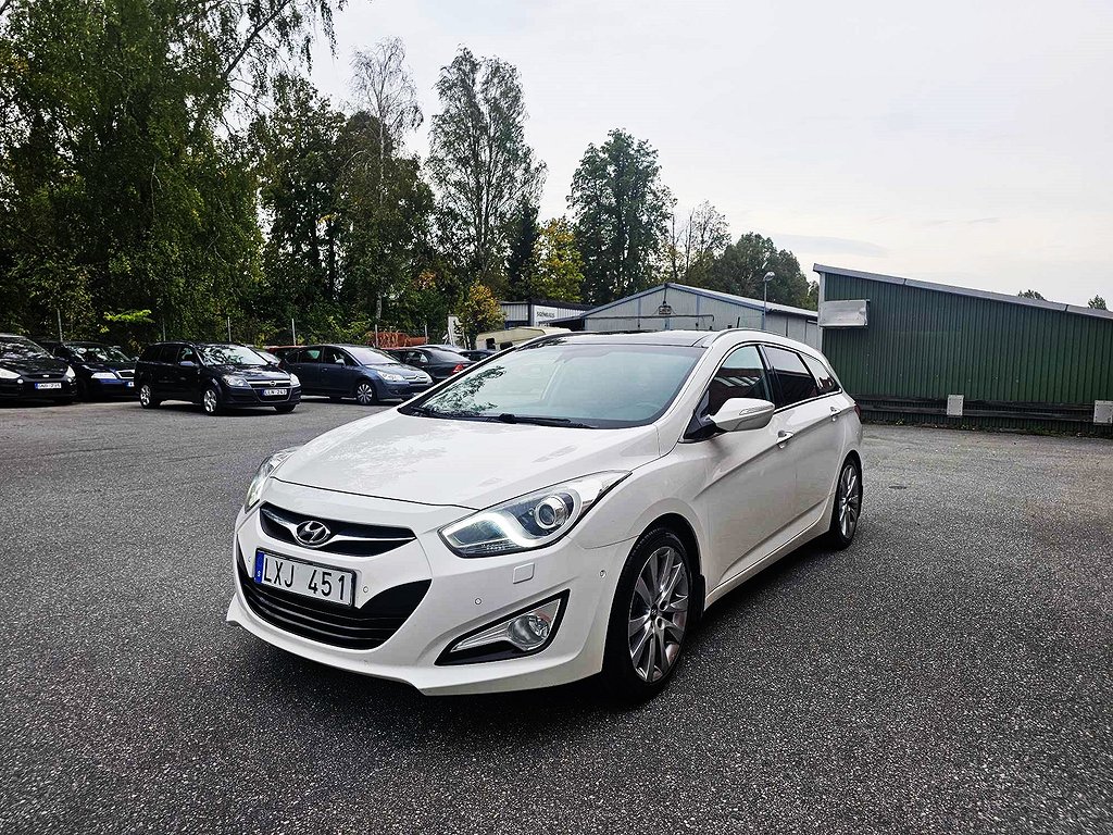 Hyundai i40 cw 2.0 GDI Pano Ny besiktat & Taklucka B-kamera 