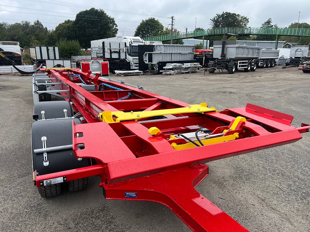 Övriga Bilcenter's 4 Axlade lastväxlarvagn med glider