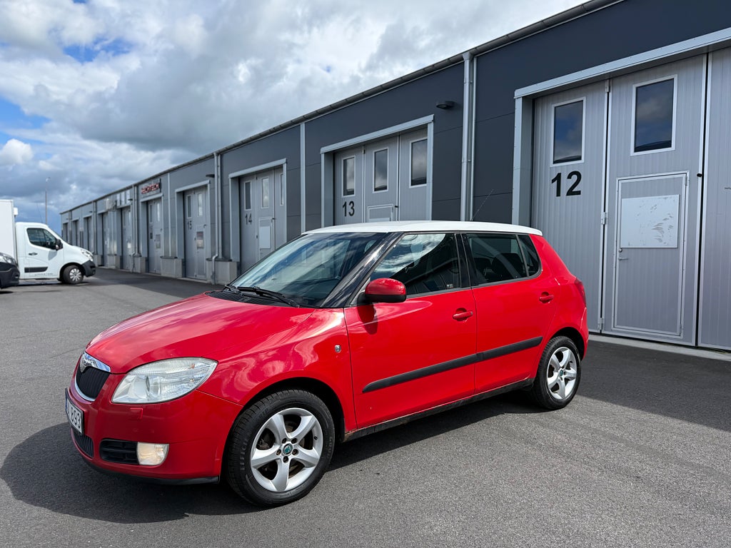 Skoda Fabia 1.2 Ny servad Ny besiktigad Midsommar Öppet 