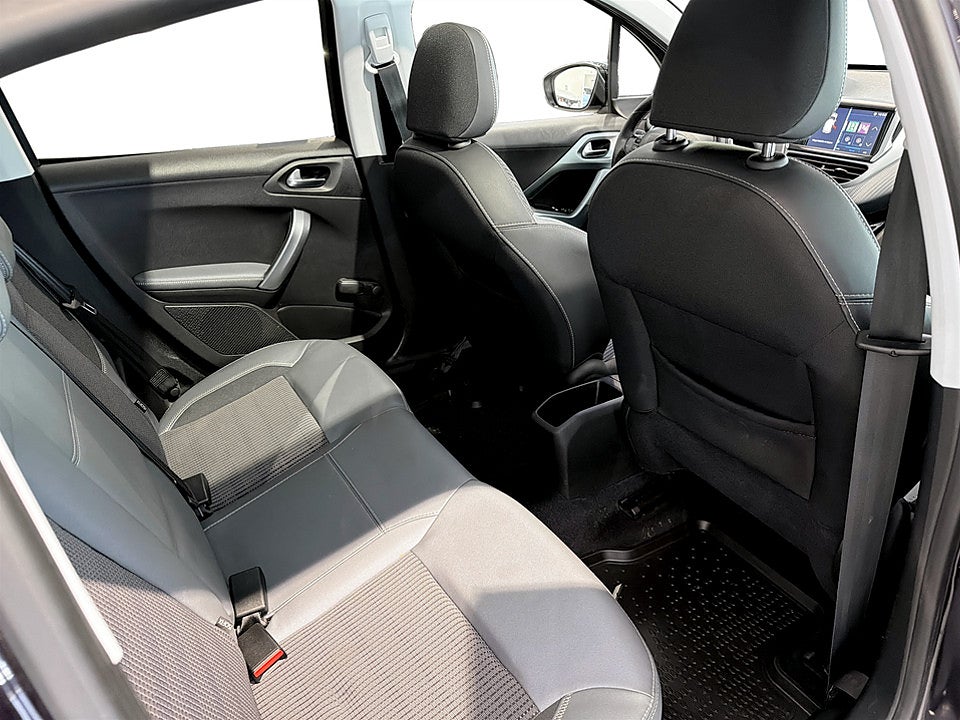 Bild på Peugeot 208 Style 1.2 PT 82hk Aut PANO DRAG