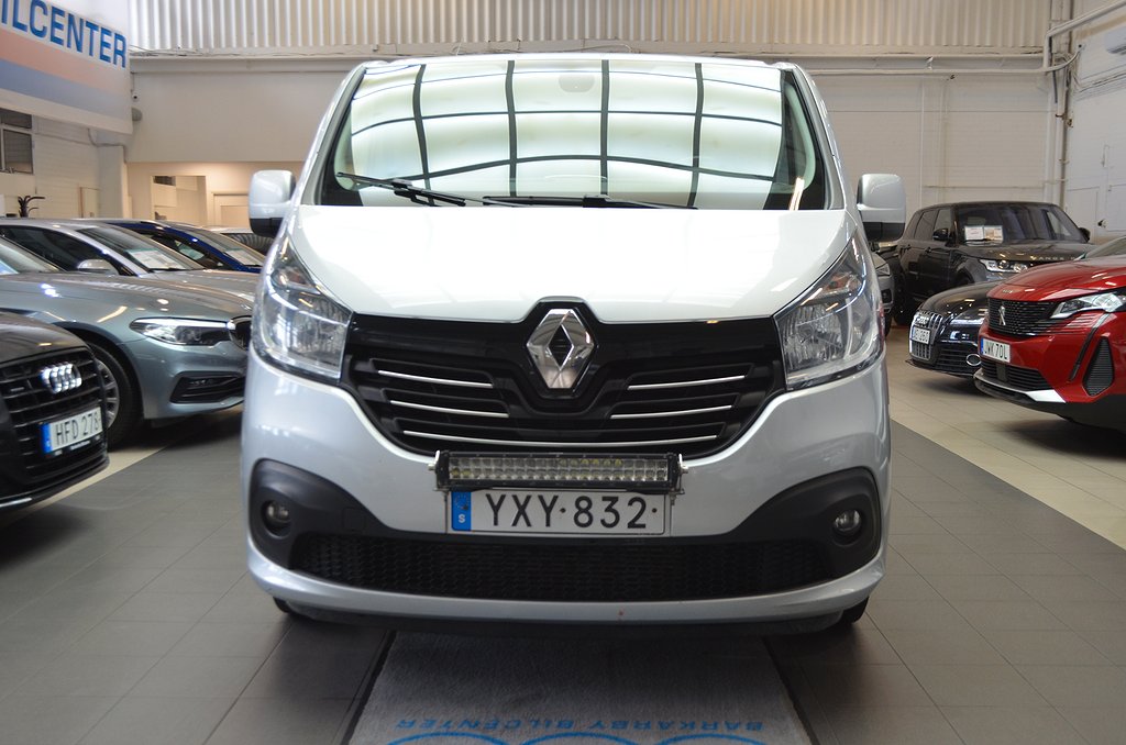 Renault trafic Skåpbil 2.7t 1.6 dCi 125hk L2H1 / Webasto / Nav / Krok / Kamera