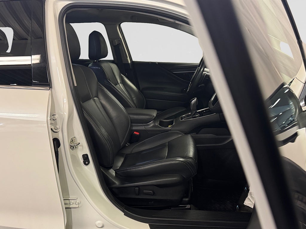 Subaru Outback 2.5 4WD XFuel Touring Adp-fart Taklucka H/K Drag Kamera bild 24