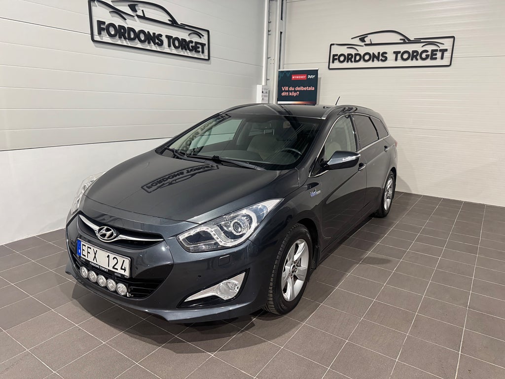 Hyundai i40 cw 1.7 CRDi Business P-Sensorer|Keyless|Drag|