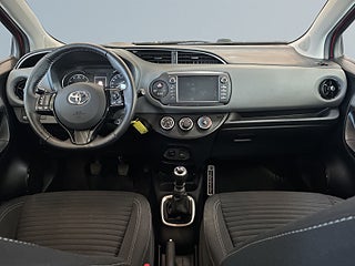 Toyota Yaris 5-dörrar 1.5 VVT-iE Active S&V-Hjul/Backkamera/Mvärm – bild 8