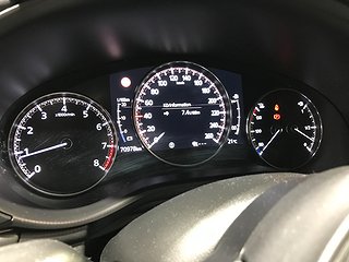 Halvkombi Mazda 3 15 av 20
