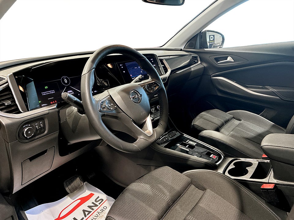 Bild på Opel Grandland SE Edition 1.2 Turbo 130hk Aut B-KAMERA NAVI