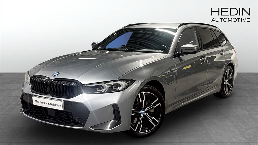 BMW 330e xDrive  Touring M-sport Phev 292hk