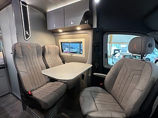 Husbil-halvintegrerad Robeta Adonis Mercedes 4x4 190HK AUT 9 av 26