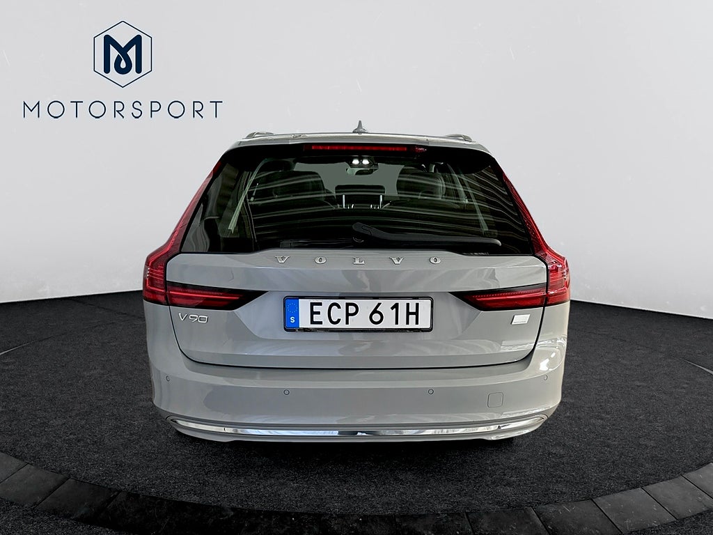 Volvo V90 Recharge T6 AWD Core Edition Adaptiv Fart Drag Värmare bild 6