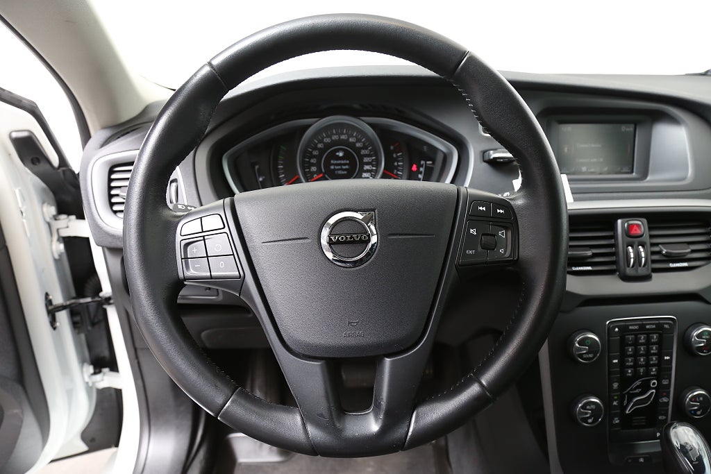 Volvo V40 T2 Business Aut Motorv Dragkrok 2017