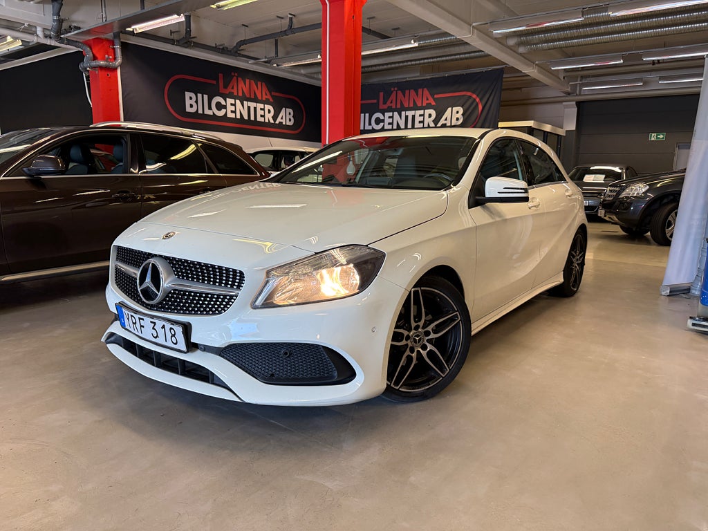 Mercedes-Benz A 180 7G-DCT Style Line Backkamera PDC Låg årsskatt SoV