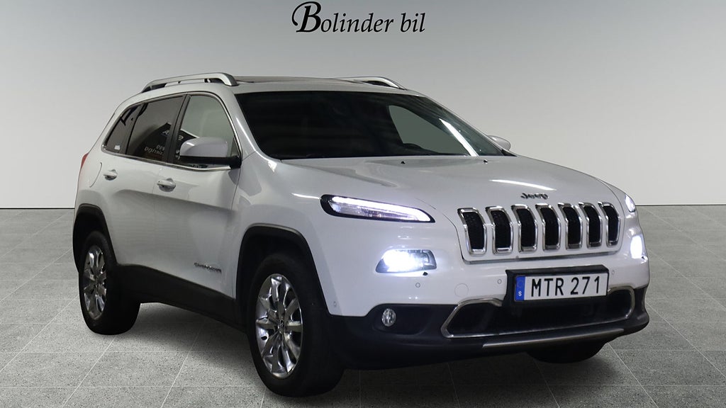 Jeep Cherokee 2.0 CRD 4WD KAMREMBYTT BESIKTIGAD DRAG M-VÄRME PANO GPS