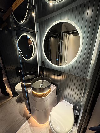 Husbil-halvintegrerad Robeta Schumacher Edition 15 av 27