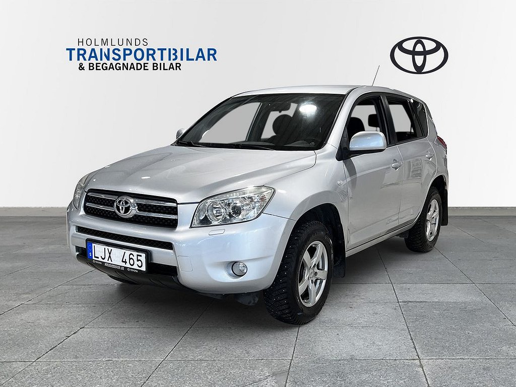 Toyota RAV4 2.0 VVT-i 4x4 Manuell (152HK) Vinterhjul