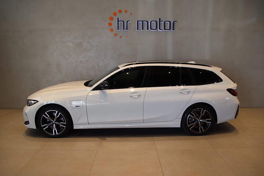 BMW 330e xDrive Touring Aut M Sport/ SoV/ 2 års garanti 