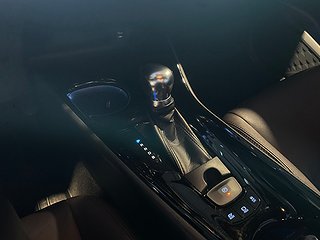 SUV Toyota C-HR 17 av 24