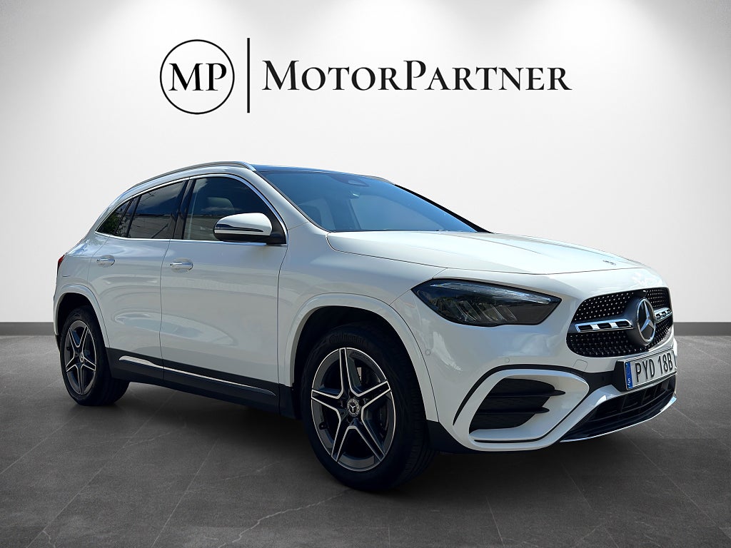 Mercedes-Benz GLA 250 e 8G-DCT AMG Line Panorama Kamera Navi MOMS