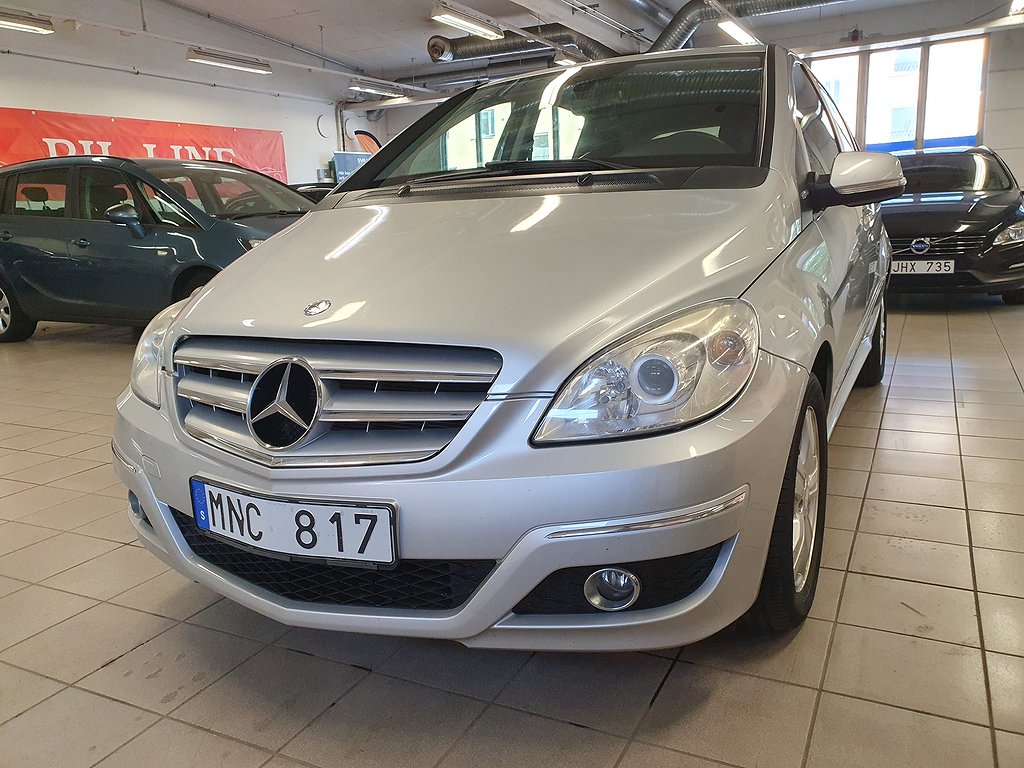 Mercedes-Benz B 180 Euro 5 VÄLSERVAD BIL FIN BIL 2 ägare