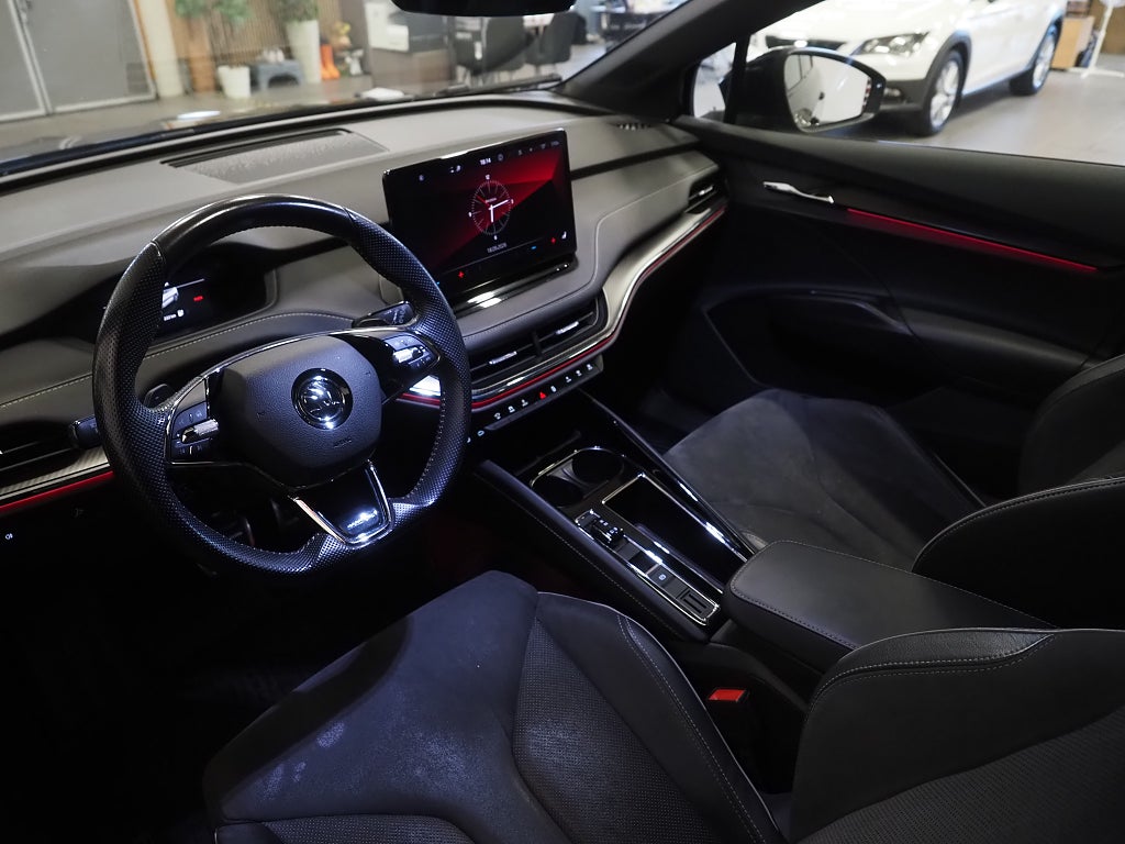 Skoda Enyaq iV 80 204hk Sportline Dragkrok Navi Kamera Keyless 2022