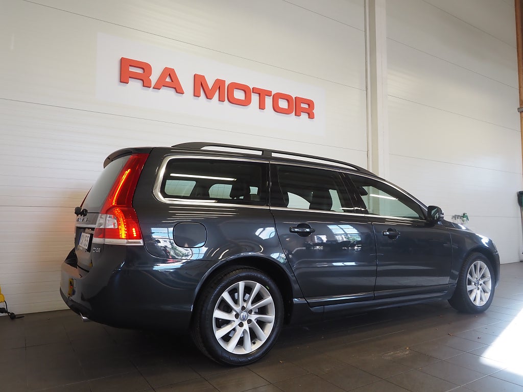 Volvo V70 D4 Classic Momentum D-Värm PDC Adaptiv Farthållare 2016