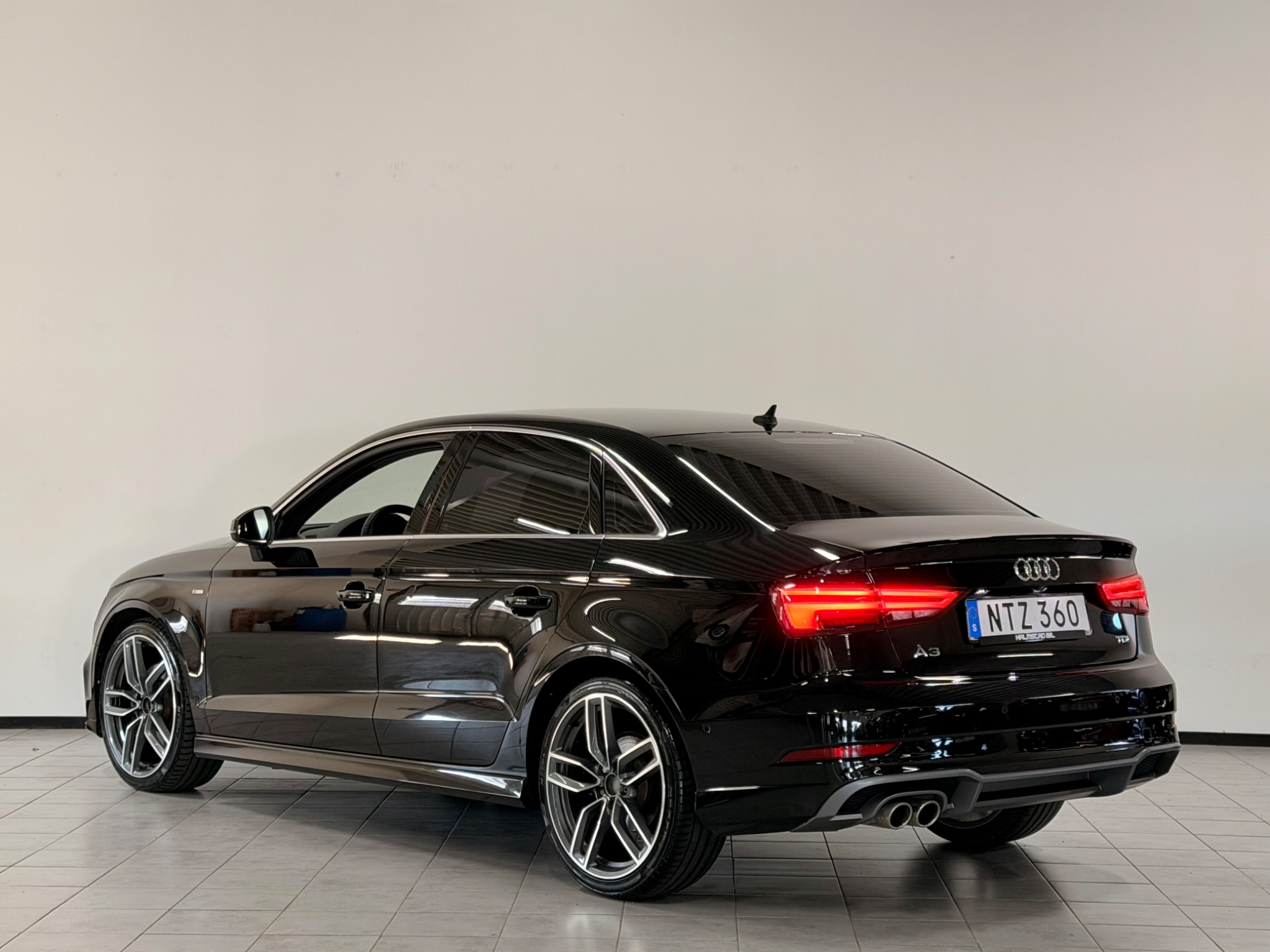 Audi A3 Sedan 2.0 TDI B&O 2017, bild 7/10