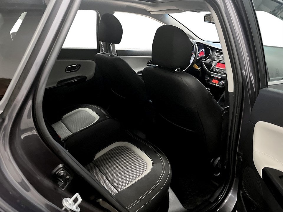 Bild på Kia Ceed SW Comfort 1.6 CRDi 128hk Aut - DRAG, PANO