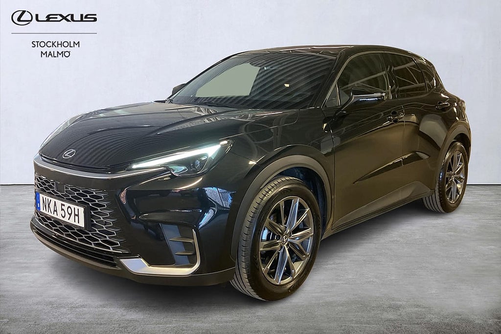 Lexus LBX Elegant Tech Navi Backkamera Skinn Värmare