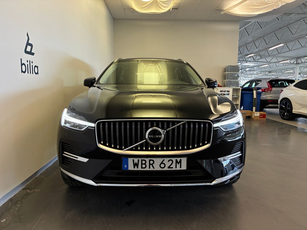 Volvo XC60 T6 Core Special Edition 2025, bild 2/10