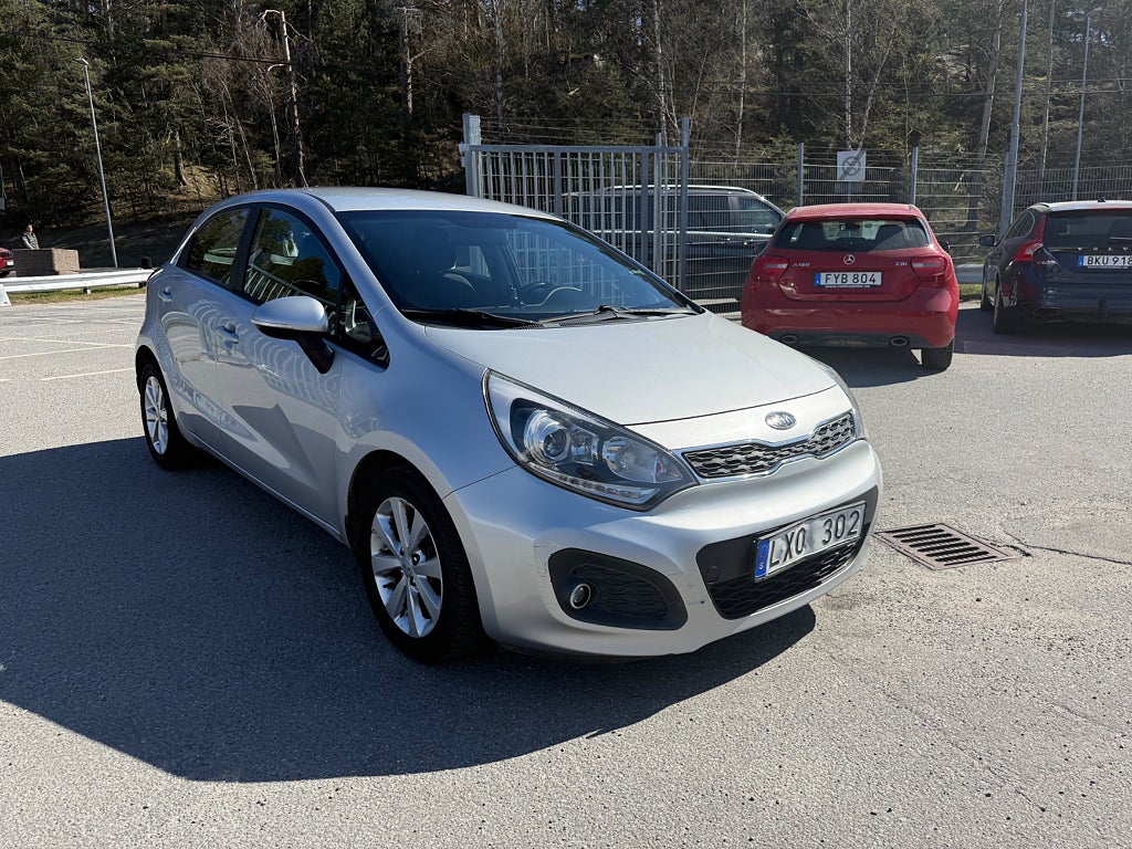 Kia Rio 1.4 CVVT 109hk GLS 3 ägare Besiktigad t.o.m 2026-12-31 