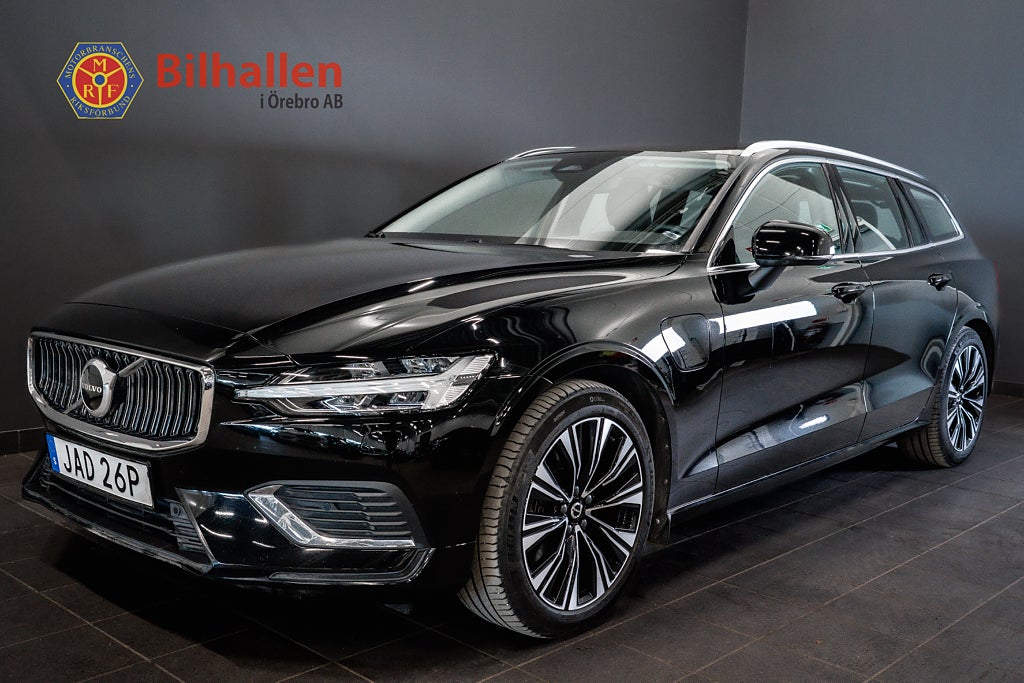 Volvo V60 Recharge T6 AWD Core Bright Kamera Drag Navi MOMS