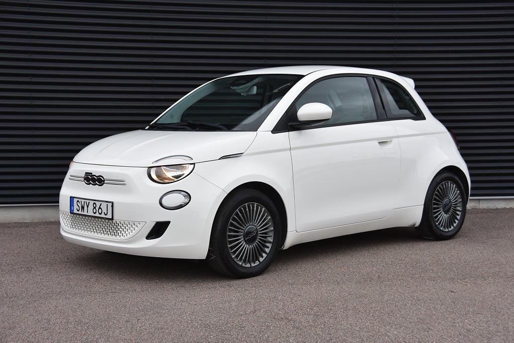 Fiat 500 e 42 kWh / Carplay / Leasbar / Farthållare