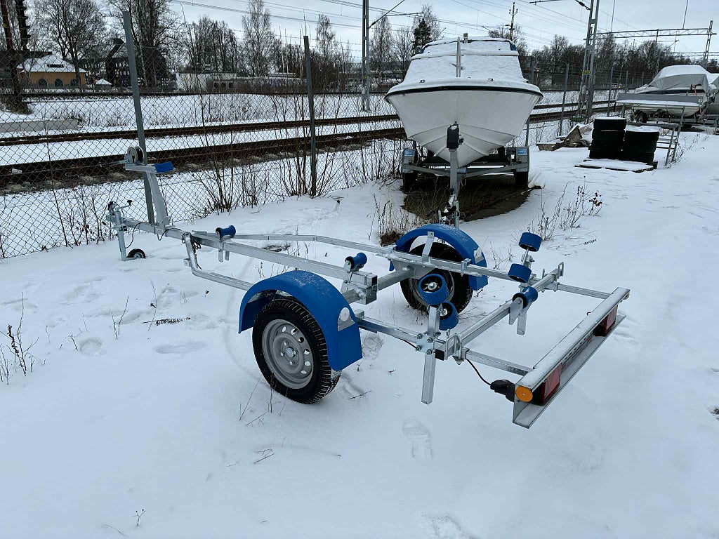 Neptun Marin 600 kg 80 km/h obromsad båttrailer - Ny 