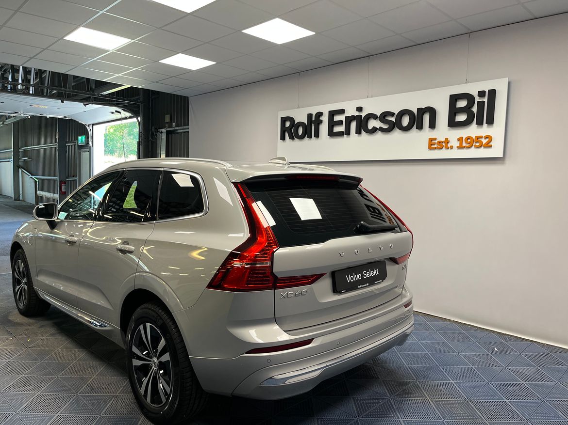 Volvo XC60 T6 Core Special Edition 2025, bild 3/10