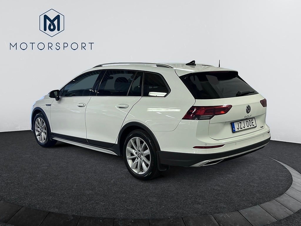 Volkswagen Golf Alltrack 2.0 TDI 4Motion Alltrack Drag Adaptiv farth Värmare bild 3