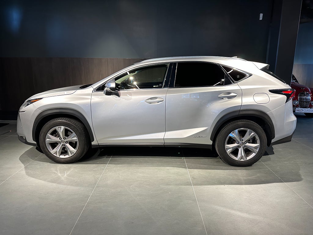 Lexus NX 300h AWD 197 hk, Executive, Nyservad, Drag, Sv såld 