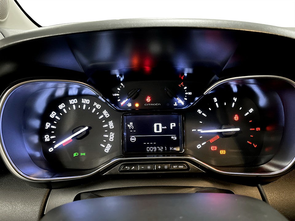 Bild på Citroën C3 Aircross Shine 1.2 PT 130hk Aut - CARPLAY