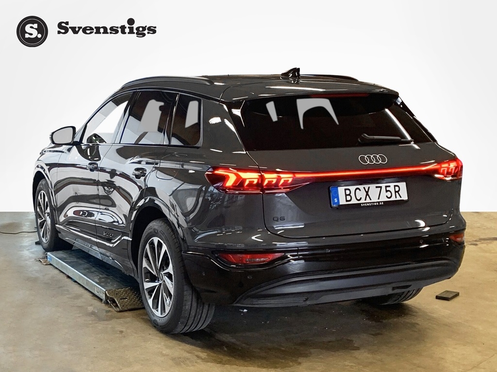 Audi Q6 e-tron e-tron SUV 2025, photo 6/44