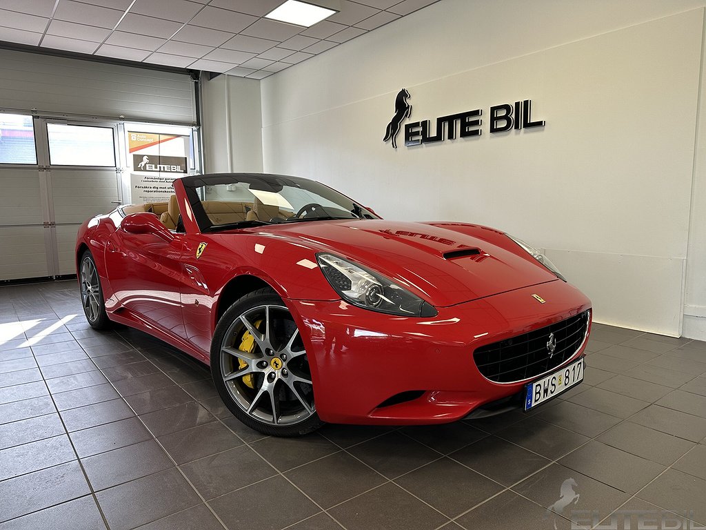 Ferrari California 4.3 V8 460hk Svensksåld LED-ratt Lågmilare