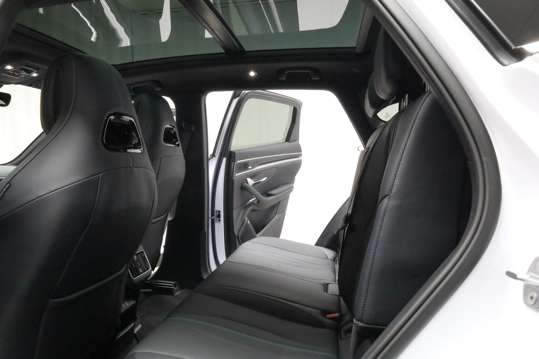 BYD Seal U DM-i 2026, kuva 7/45