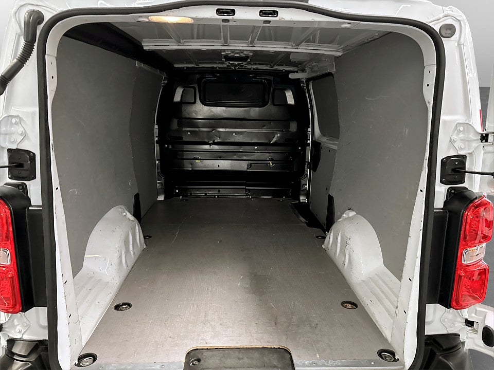 Bild på Citroën Jumpy Business Premium 2.0 BHDi 145hk Aut L3 WEBASTO DRAG