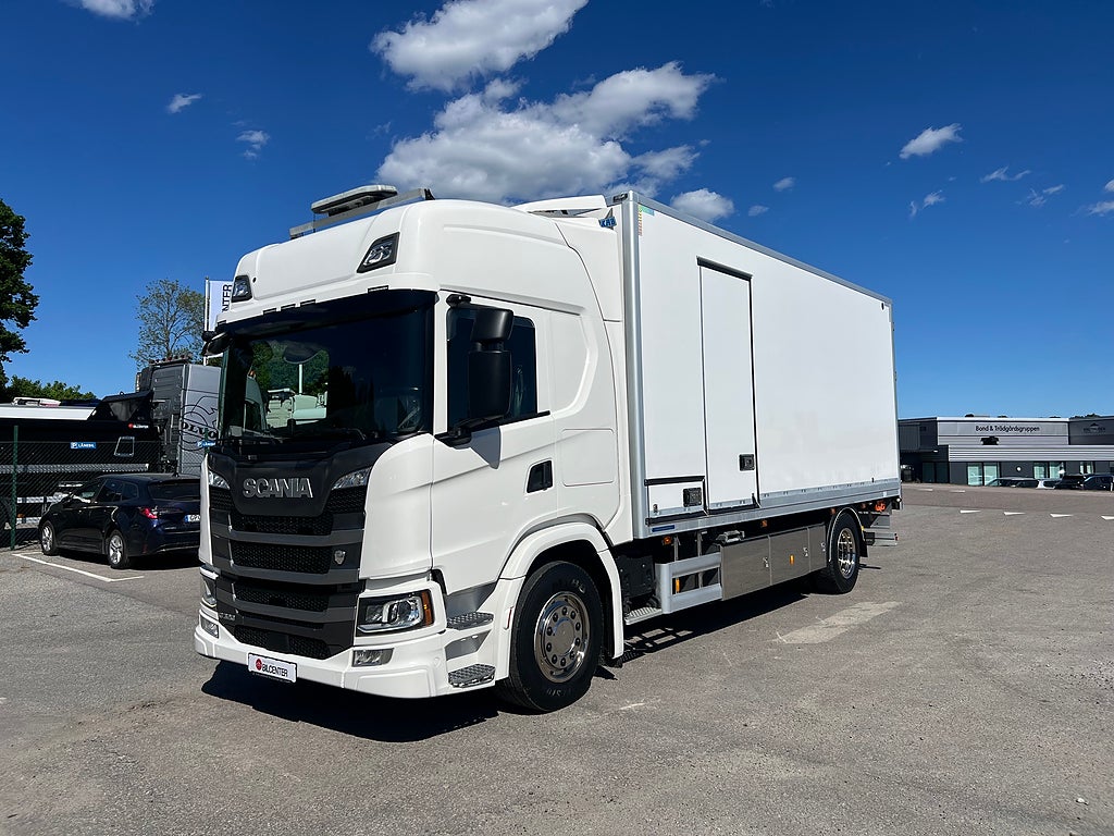 Scania G320 4x2 Maskintransport, Borrigg, Servicebil