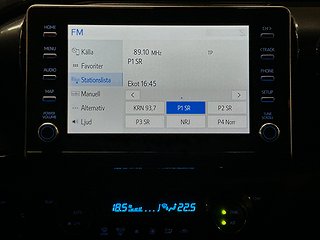 Toyota Hilux Dubbelhytt 2.4 AWD Hero MOMS/Drag/M-värm/Kamera