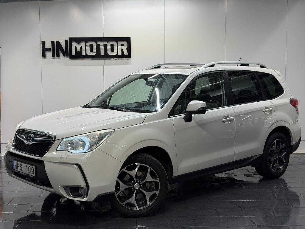 Subaru Forester 2.0 4WD Lineartronic |PANO|H/K|BKam|DRAG|MoK