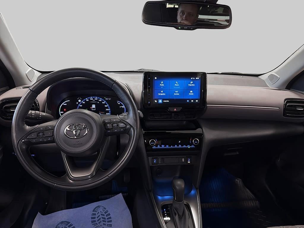 Toyota Yaris Cross 2023 - miniatyr 8