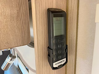 Husbil-halvintegrerad Kabe TMRX 780 LXL 16 av 33
