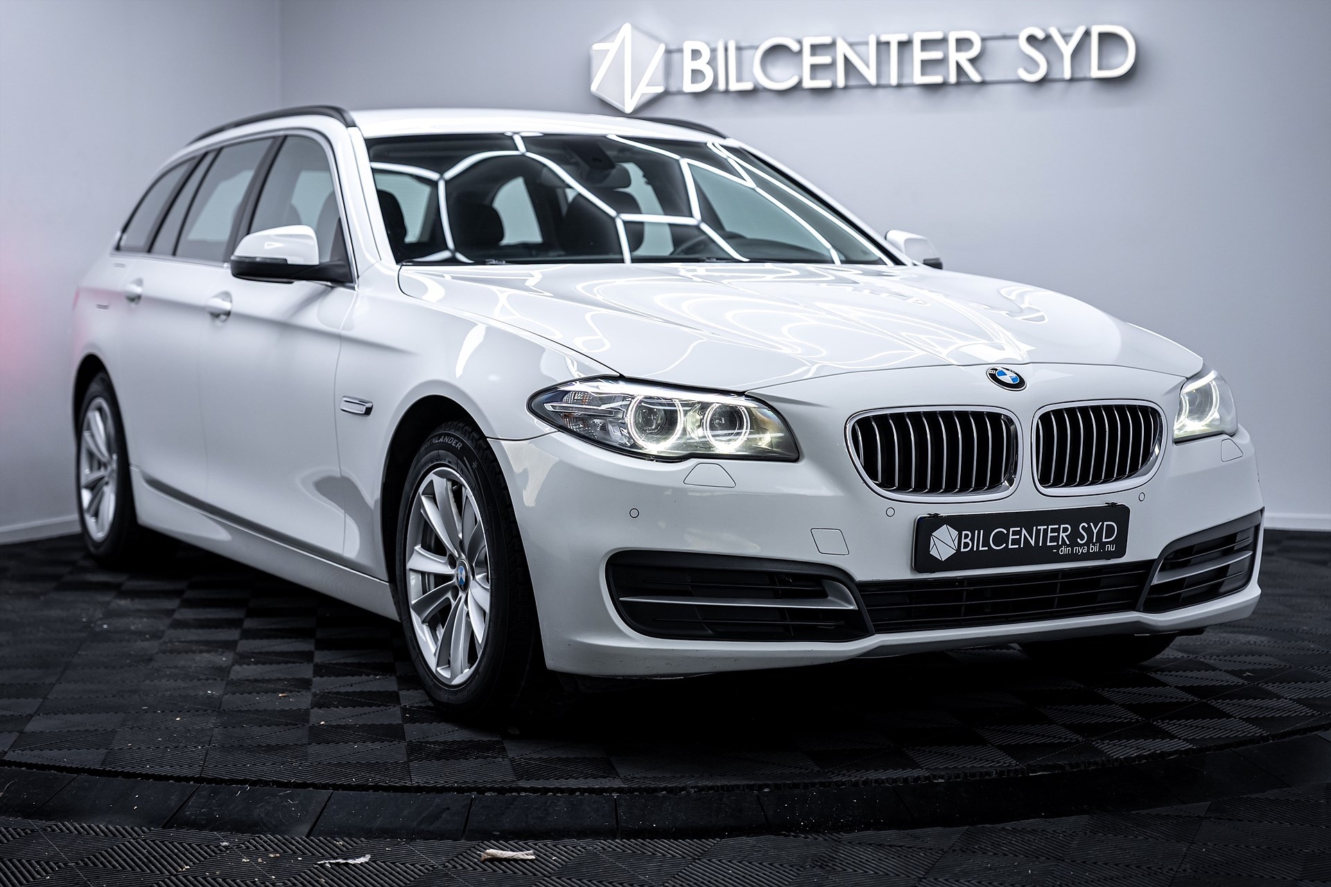 BMW 520d 2016, bild 5/10