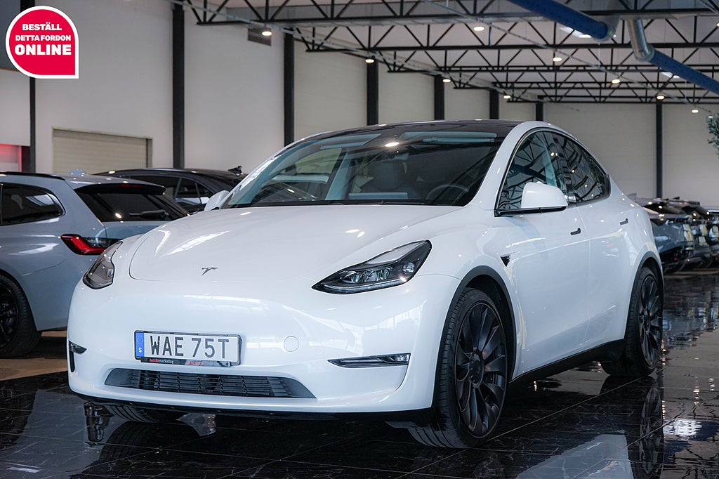 Tesla Model Y Performance 534hk AWD Pano Kam 